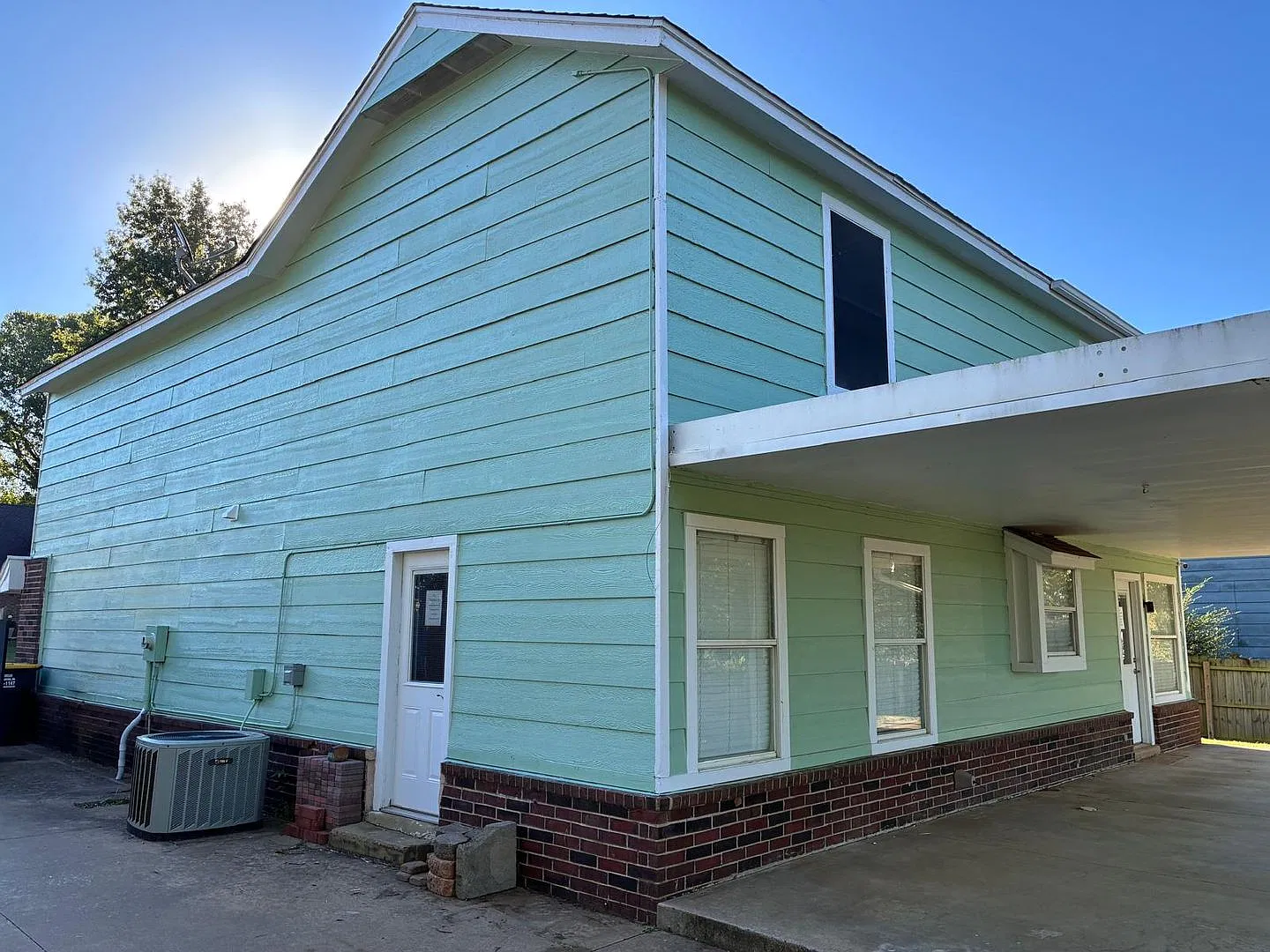 4 Bed | 2.5 Bath | Coweta — Photo 2