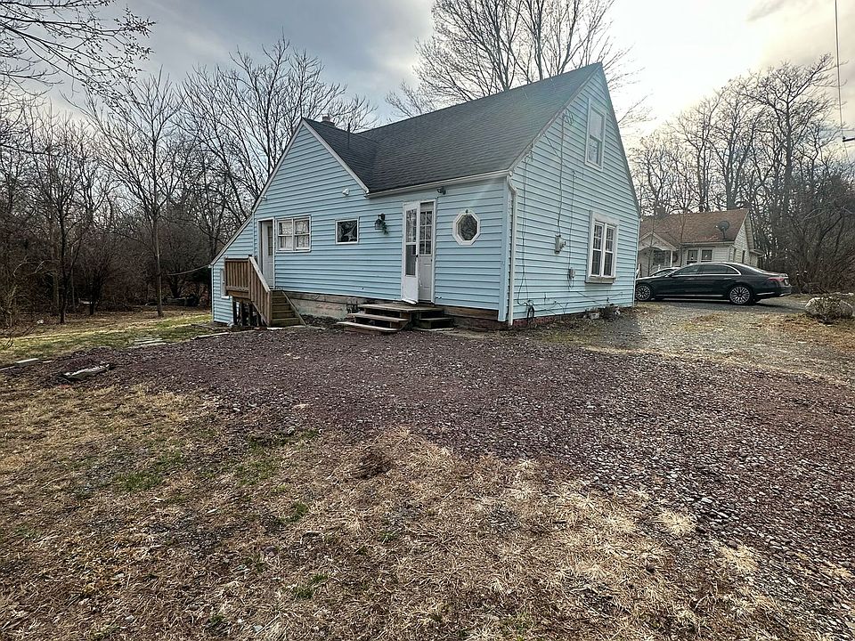1st image of 4121 Summerville Way
