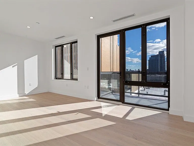 222 51st Ave #3B — Photo 5