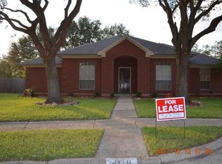 4418 W Thunderwood Cir, Fresno, TX 77545