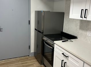 360 E 194th St #1A, Bronx, NY 10458