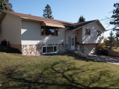 1135 N 26th St, Bismarck, ND, 58501