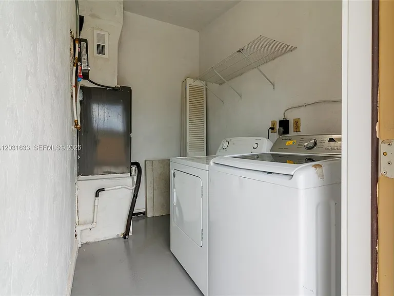11903 SW 110th Street Cir E #11903 — Photo 43