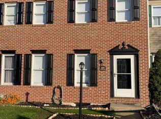 269 Heatherwood Dr, Ephrata, PA 17522