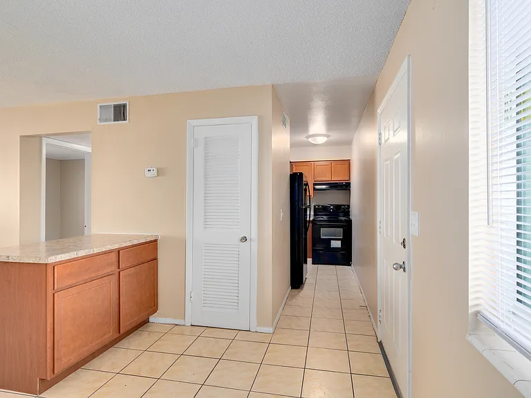 8372 Beacon Blvd — Photo 1