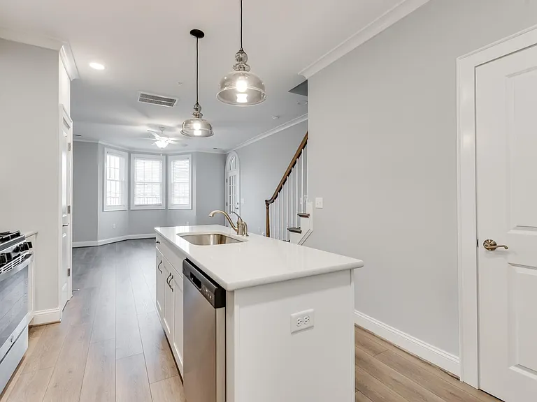 392 Armitage Walk #A — Photo 9