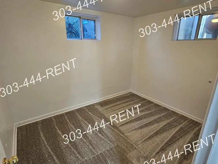 518-520 522 & S 1st Way #524-1520 — Photo 8