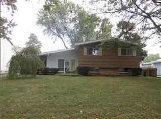 121 Boxwood Cir, Hamburg, NY