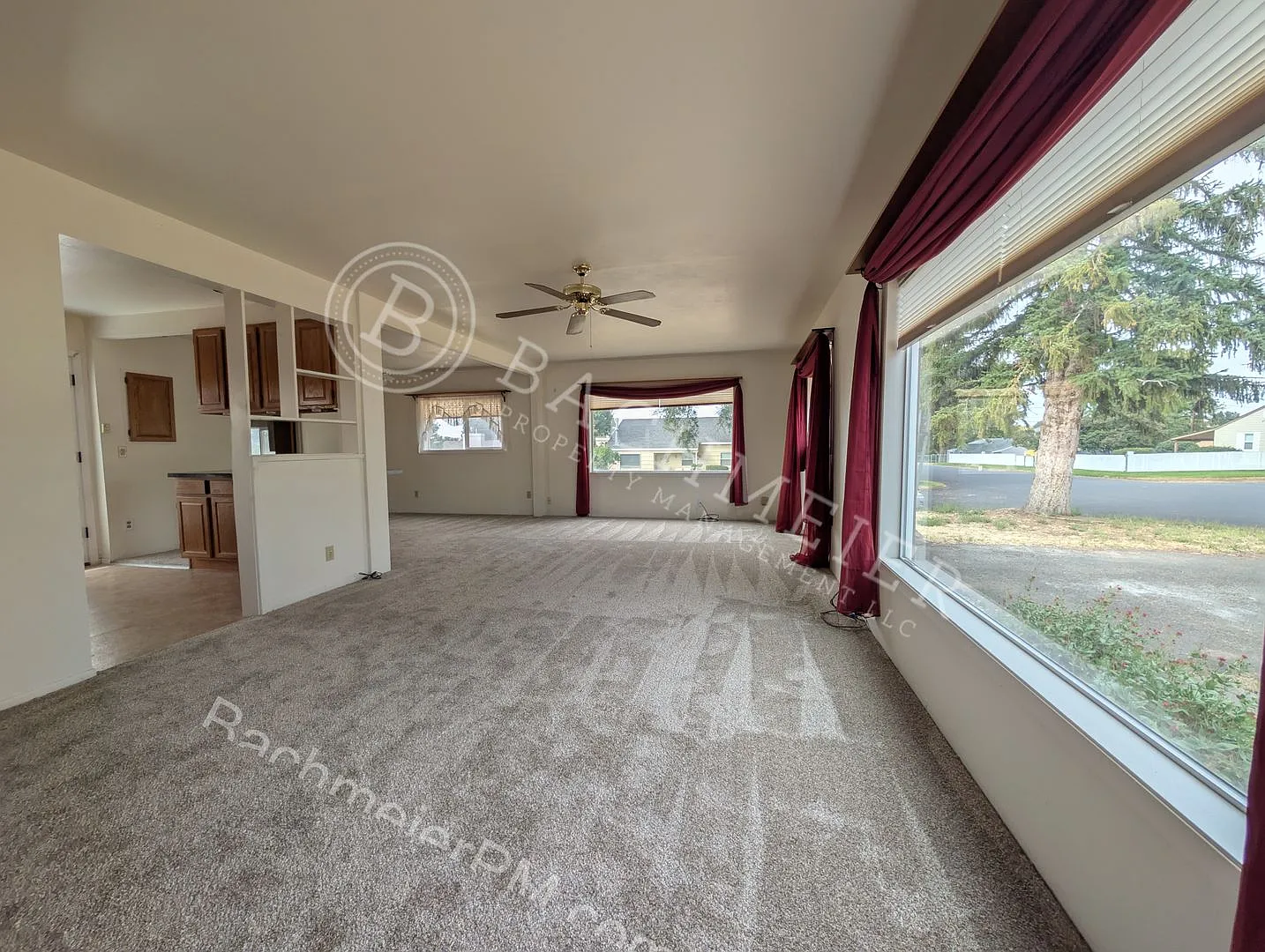 Charming 2-Bedroom, 1-Bathroom Home with a Large Yard & Double Garage Shop — Photo 2