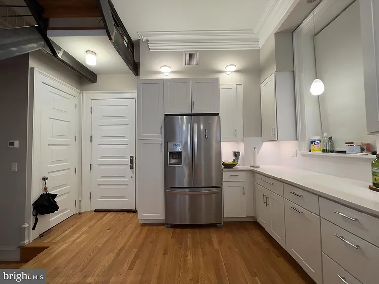 2126 Locust St #1R — Photo 10