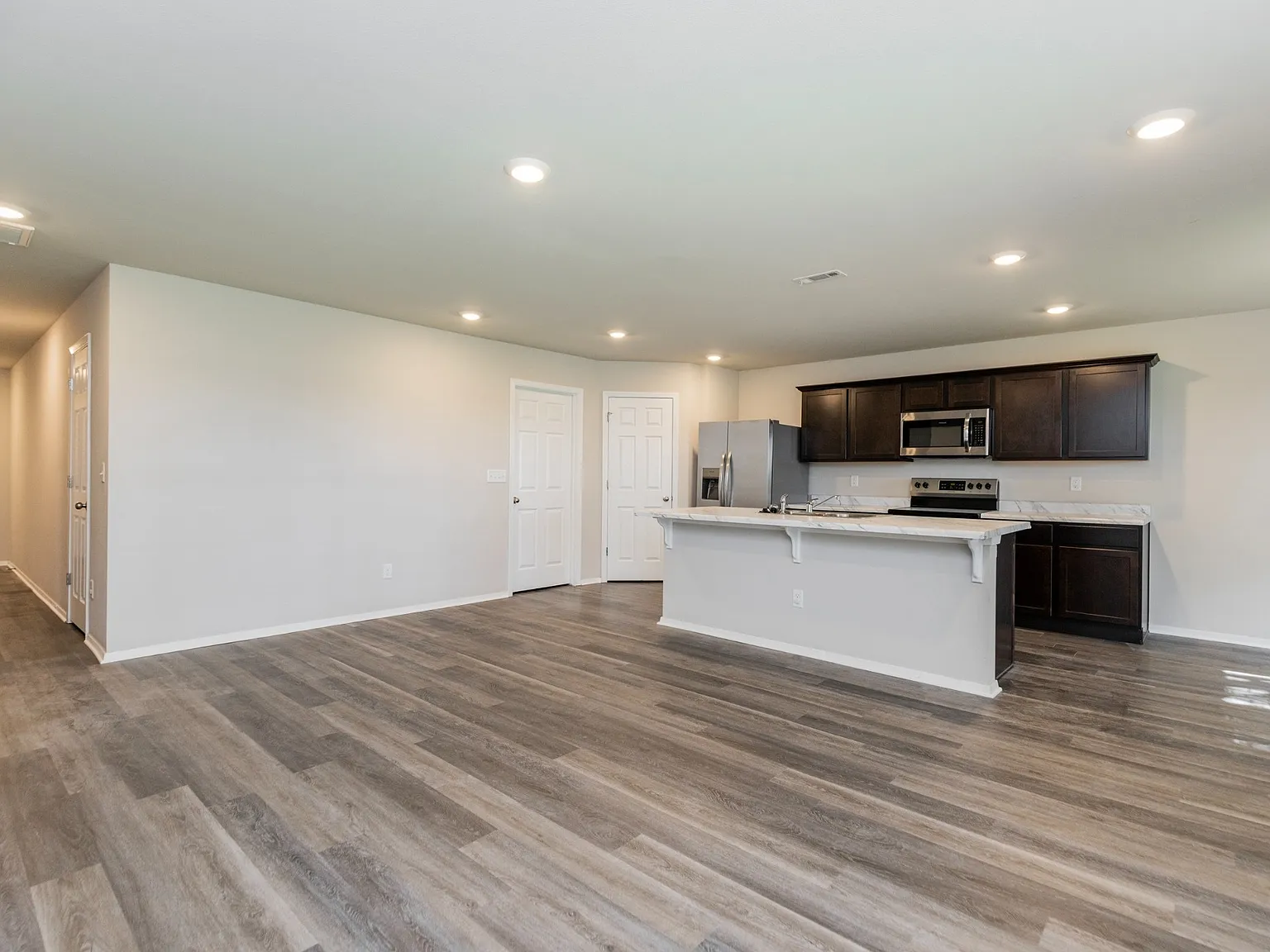 4 bed, 1620 sqft, $1,999 — Photo 4