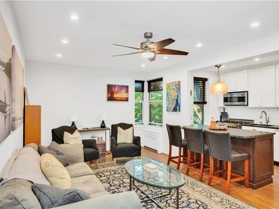 9707 4th Ave APT 3R, Brooklyn, NY, 11209