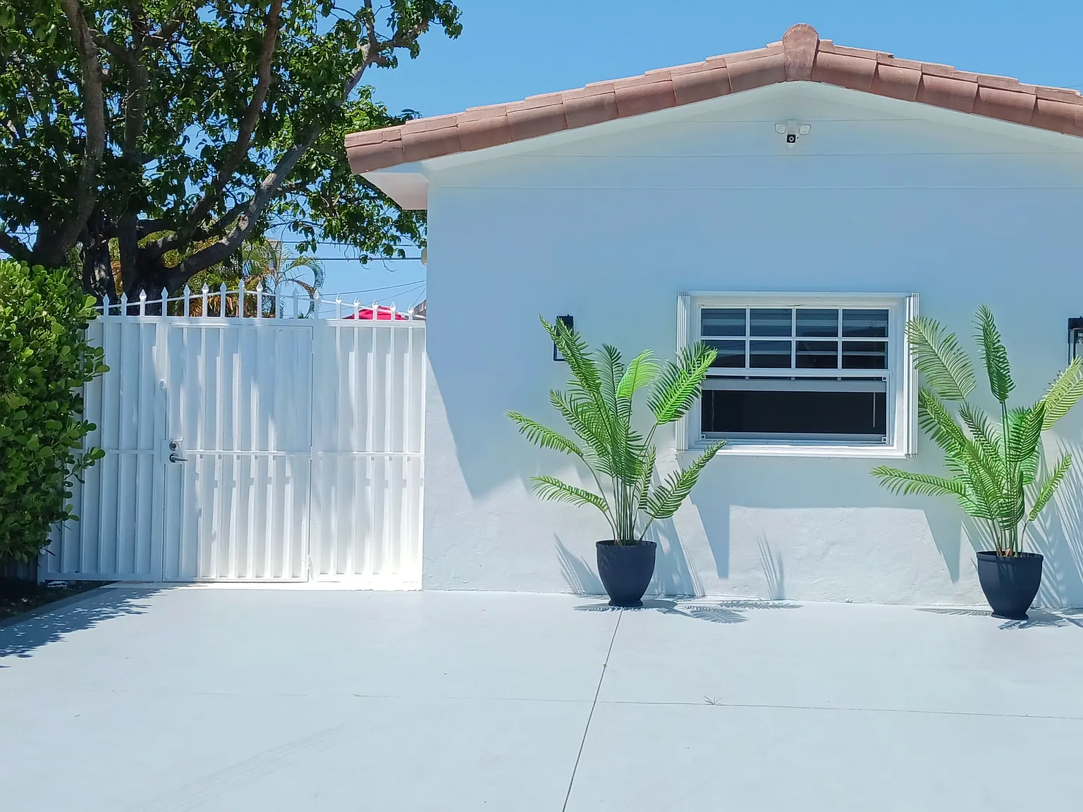SW 14th Ter, Miami — Photo 1