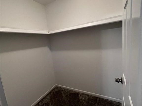 5th image of 1105 Green Meadows Dr