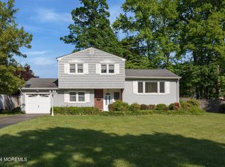 29 Bayberry Ln, Middletown, NJ 07748