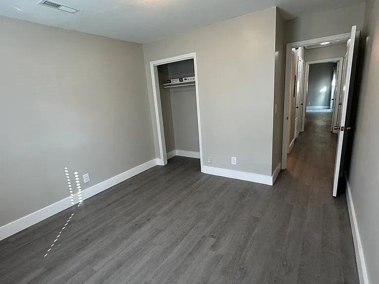 404 Miami St — Photo 11