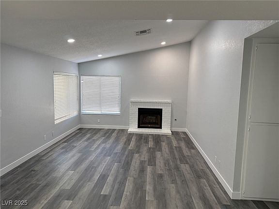 3rd image of 4661 Hutchinson Dr
