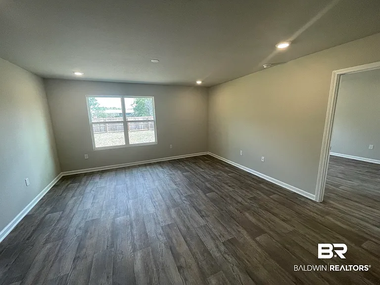 213 Burnston Way — Photo 3
