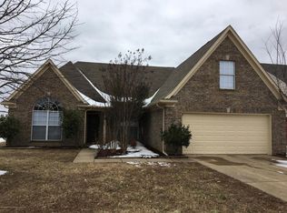 5617 Hidden Pointe Dr, Southaven, MS 38672