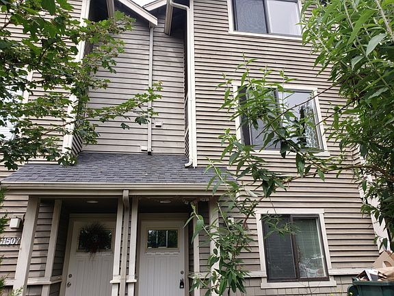 2nd image of 11507 B 26th Ave NE