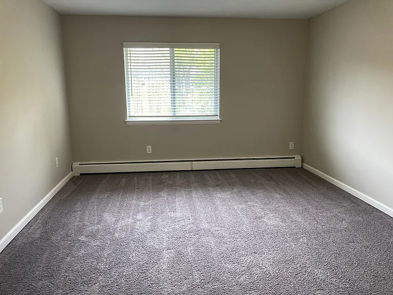 Country Manor Apartment Homes — Photo 13