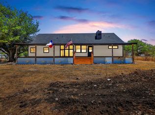 8828 Skyline Dr, Joshua, TX 76058