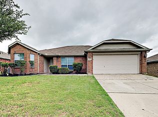 103 Santa Fe Trl, Justin, TX 76247