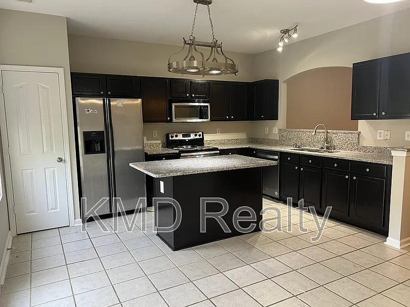 2 bed, 2.5 bath, $1,850 — Photo 3