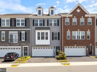 8926 Englewood Farms Dr, Manassas, VA 20112