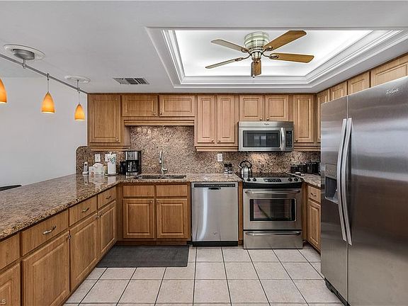 5th image of 2532 Estero Blvd APT 504