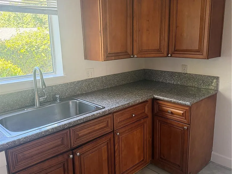 620 N Mar Vista Ave #6 — Photo 6