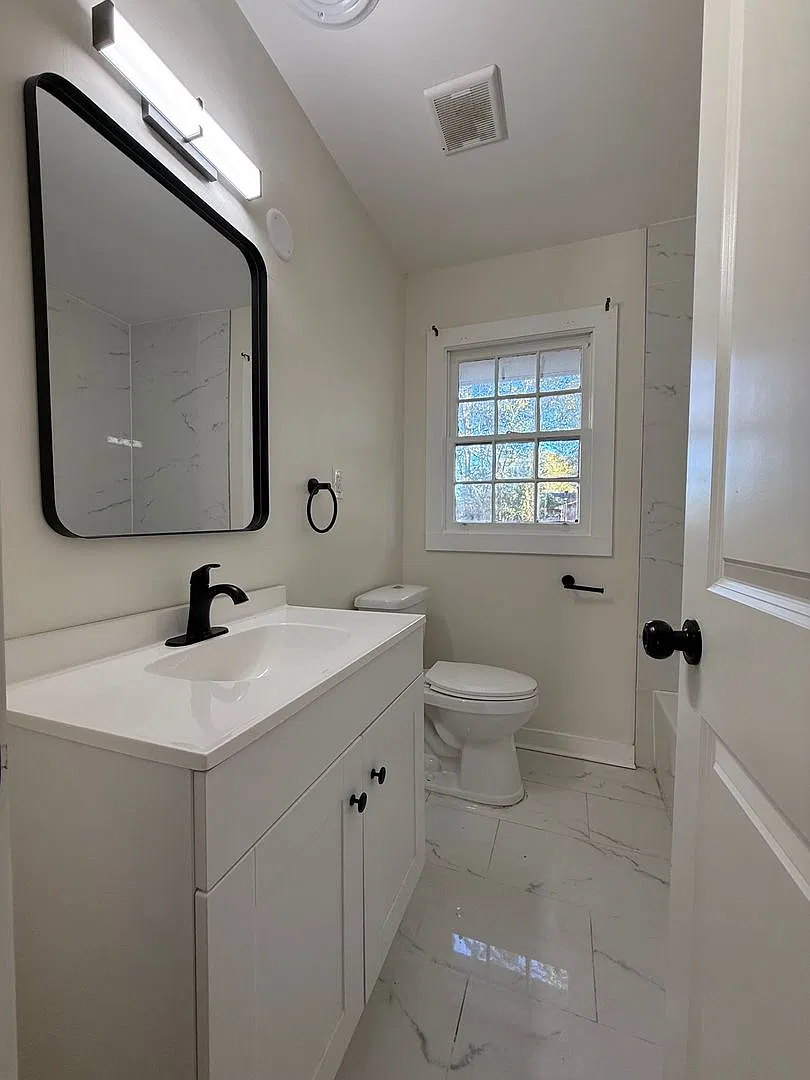 Now Leasing 3 Bedroom Home in a Peaceful Area — Photo 1