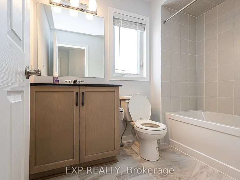 218 Ormiston Cres — Photo 21