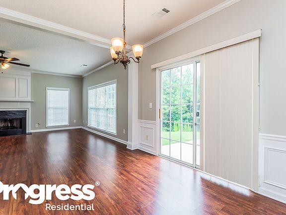 3rd image of 228 Ashland Dr