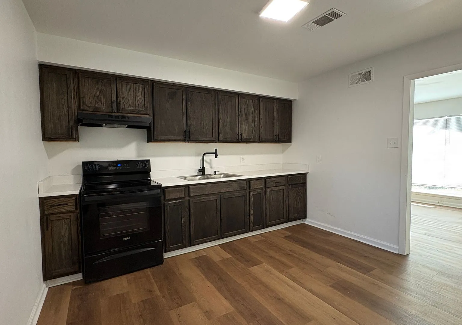 3 bedroom 1.5 baths — Photo 4