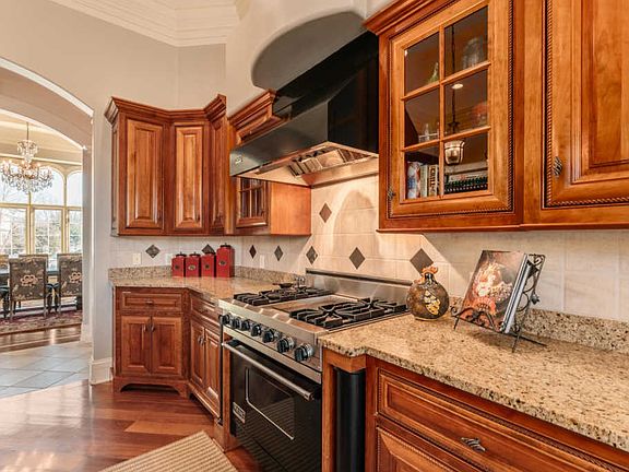 4th image of 1807 E Bristlecone Dr