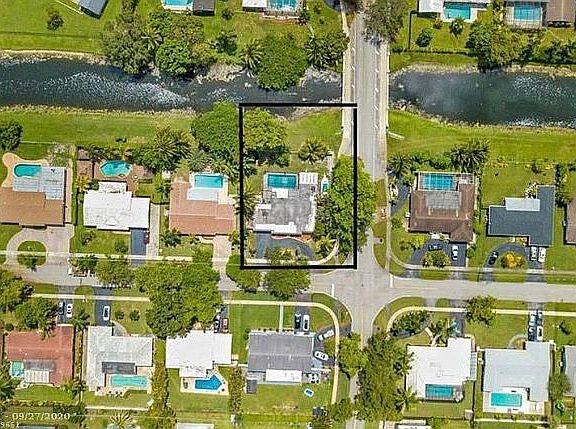 4th image of 7340 NW 10th Ct