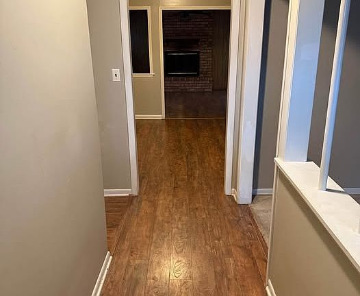 3rd image of 748 N Moccasin Pl