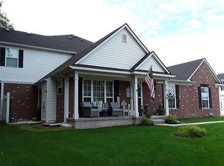 2101 Riversedge Dr #81, Saline, MI 48176