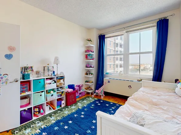 60 Oceana Drive West image 27 of 39