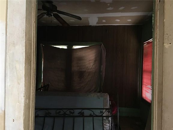 5th image of 1341 E Jefferson Ave