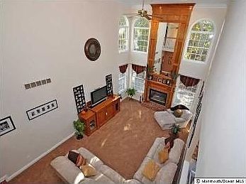 4th image of 35 Deer Trail Dr