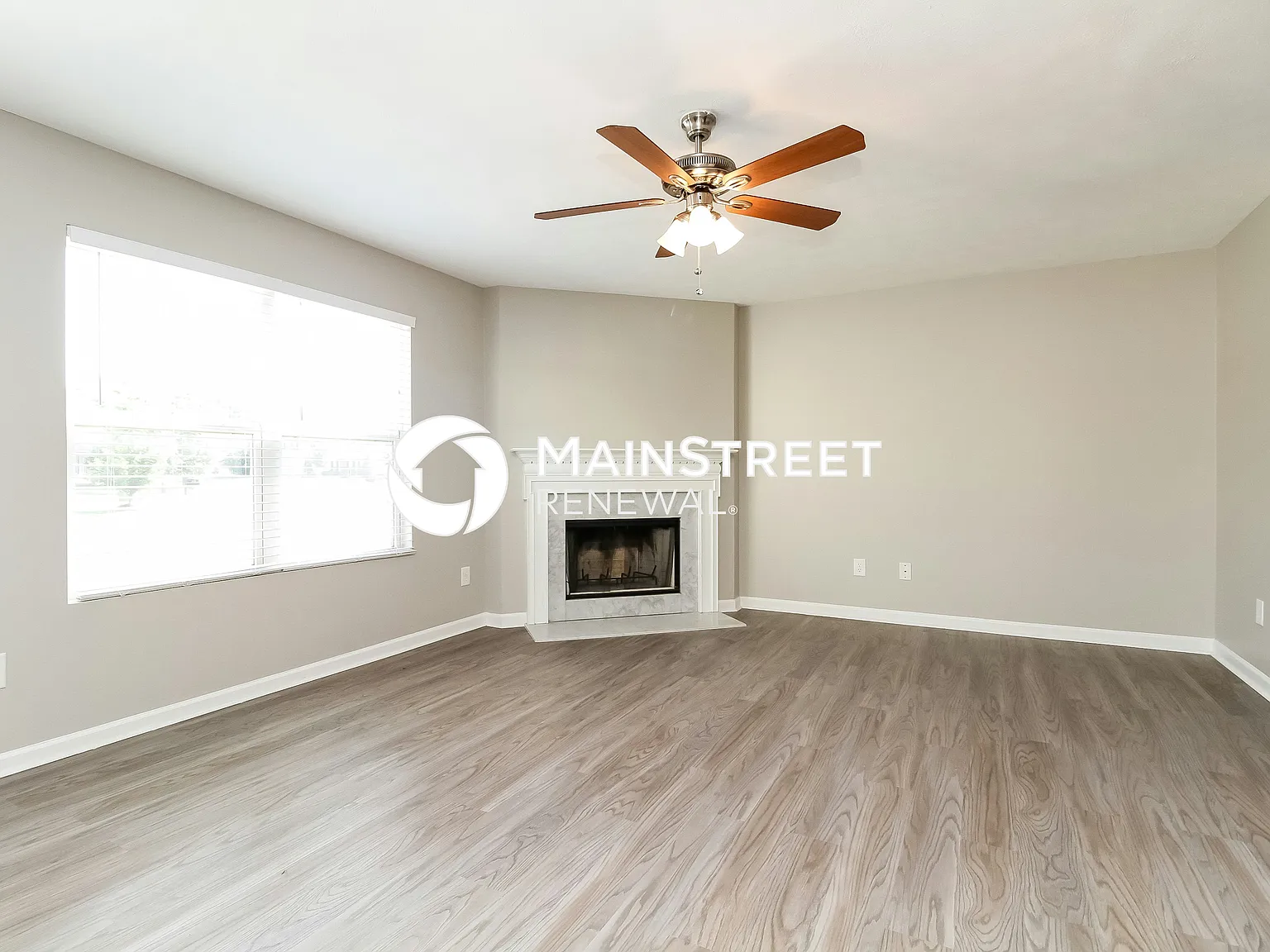 3704 Blaze Dr — Photo 2