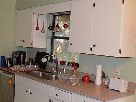 3rd image of 5325 Cypress Dr