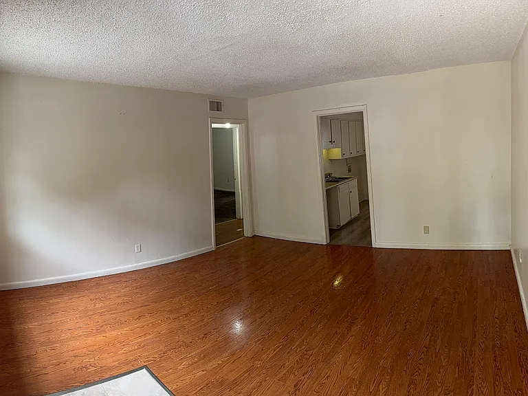 111 Espejo St #8 — Photo 2