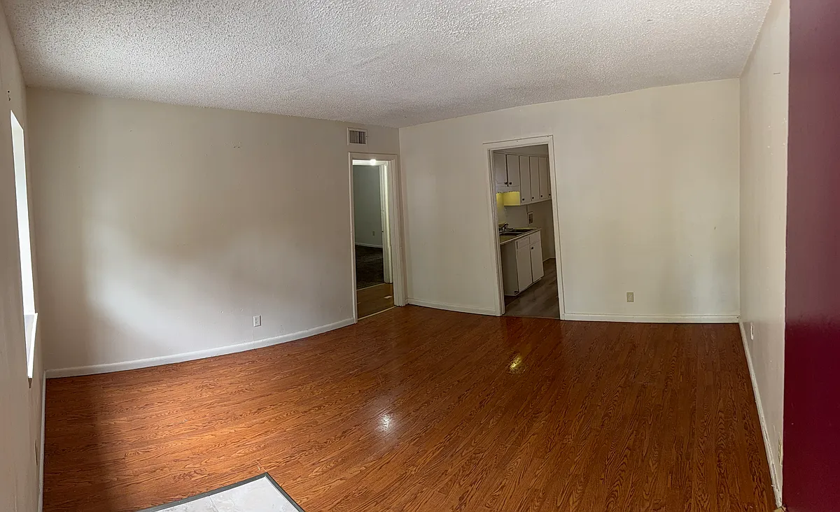 Building Photo - 111 Espejo St #8