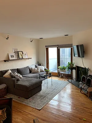 Rented by Chartwell Manhattan Realty | media 3