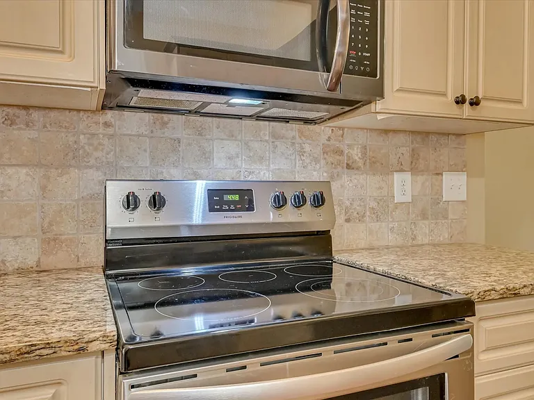 621 Shipley Ave — Photo 13