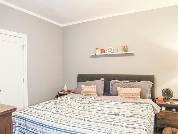 4th image of 2554 W Eastwood Ave #3W