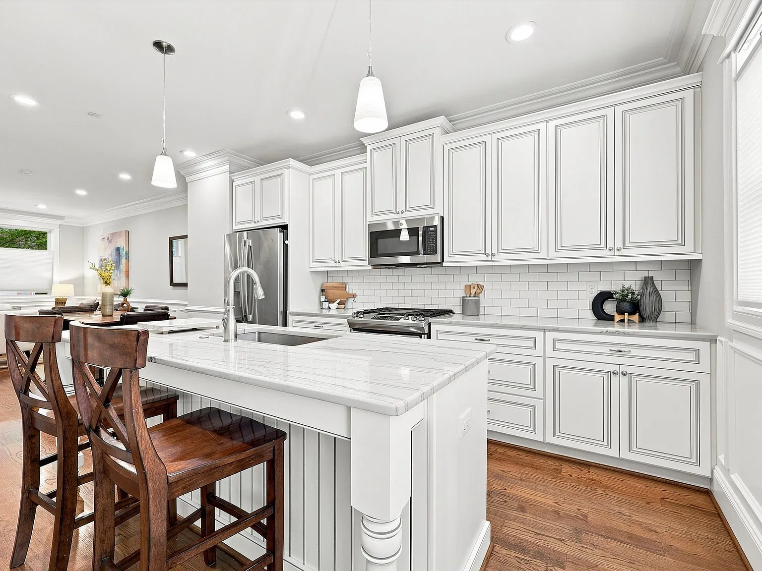 4 bed, 2.5 bath, 2100 sqft, $4,750 — Photo 3